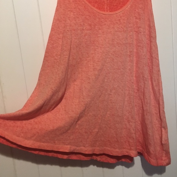 Akemi + Kin Tank Top - Picture 2 of 5